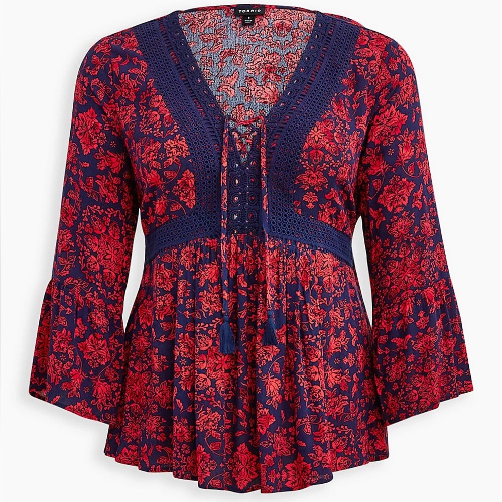 Torrid Babydoll Red Blue Floral Crochet Trim V-Neck Lace Up Top Blouse size 2 2X - Picture 4 of 8
